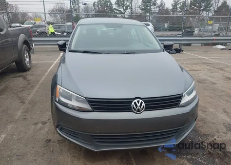 2014 Volkswagen Jetta 2.0L S z USA, uszkodzony, nr VIN 3VW2K7AJ9EM307798